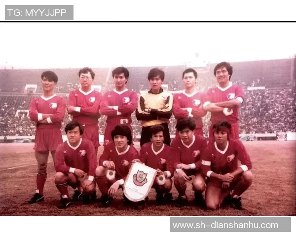 香港足球明星队阵容成员全解析与精彩表现回顾 香港足球明星队阵容成员全解析与精彩表现回顾