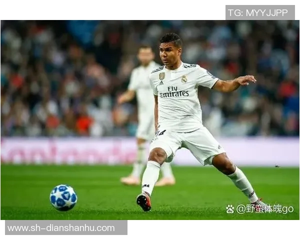 白色球衣下的足球明星们谁是你心中的最佳球员