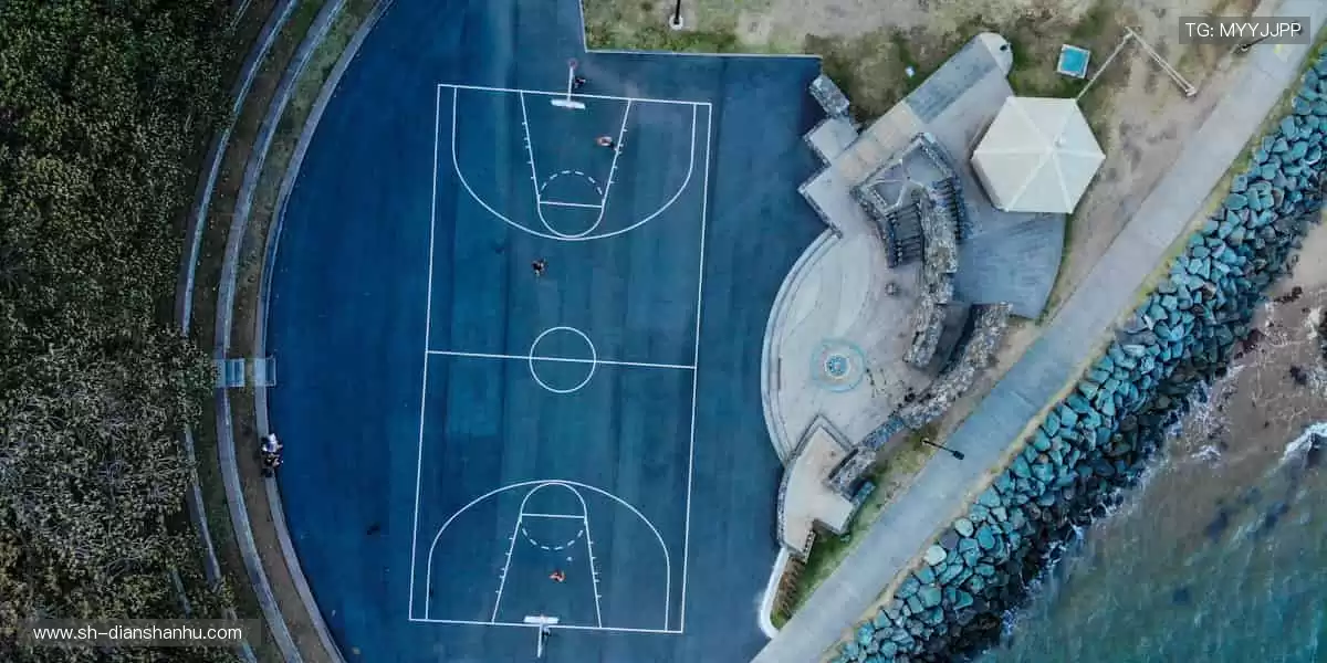 📱 边看边聊,弹幕刷屏,互动赢好礼!